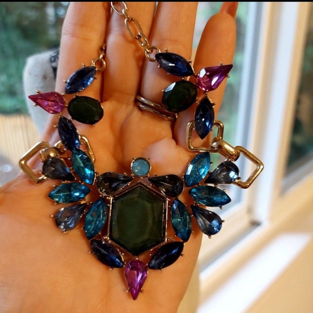 Multicolored Statement Necklace - Picture 2 of 3